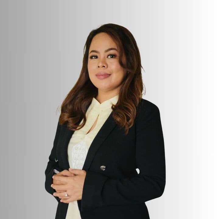 Maria Elena De Leon